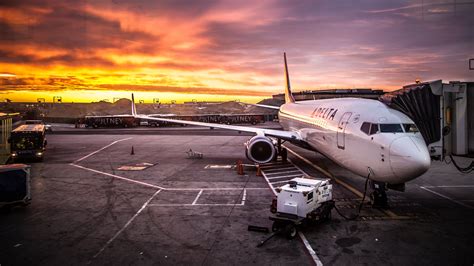 Delta Airline on JFK Airport HD wallpapers | 4K MacBook and Desktop ...