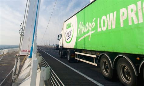 Thousands of Asda lorry drivers ready to strike after rejecting pay ...