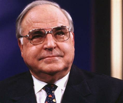 Helmut Kohl Biography - Childhood, Life Achievements & Timeline