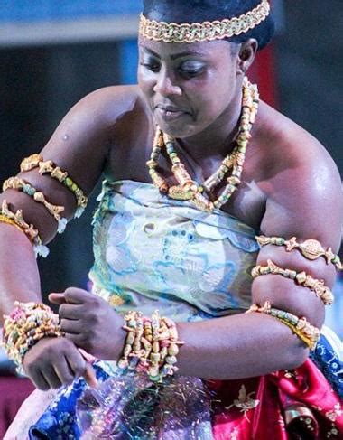 Ghana. Adowa, the Unique Dance Style of the Ashanti. - News & views from emerging countries