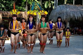 IMG_6076 Kuikuro Indian Girls, Maidens and Women Dancing d… | Flickr