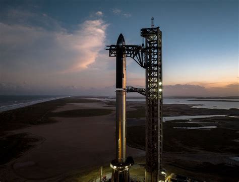 SpaceX stacks Starship on pad ahead of orbital test flight (photos) | Space