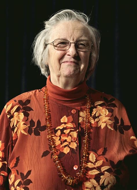 Elinor Ostrom Biography, Elinor Ostrom's Famous Quotes - Sualci Quotes 2019