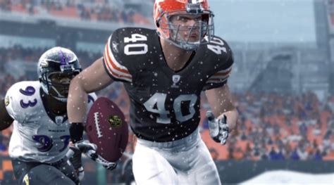 Peyton Hillis Wins Tournament to Become Madden NFL 12 Cover Athlete ...