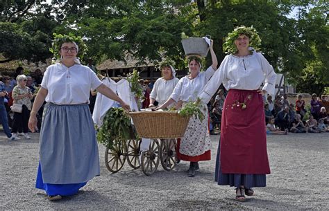 The Whitsun procession | Explore Grand Est