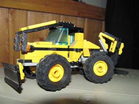 The Best John Deere Lego Structures