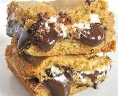 Aug. 30 * Nat'l TOASTED MARSHMALLOW Day * S'Mores Layer Bars (graham ...