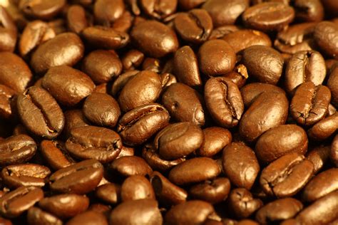 File:Dark roasted espresso blend coffee beans 1.jpg