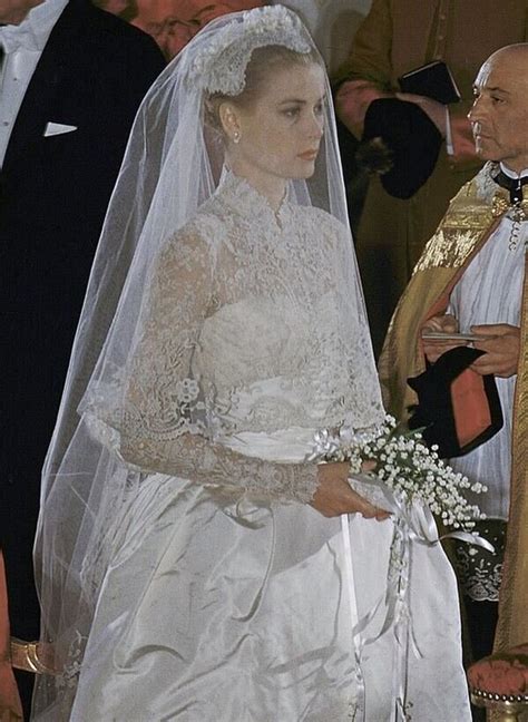 Grace Kelly's Iconic Wedding Dress — Eternal Goddess