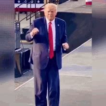 Trump Dance GIF - Trump Dance - Discover & Share GIFs