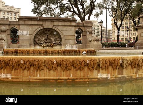 Placa fountain hi-res stock photography and images - Alamy