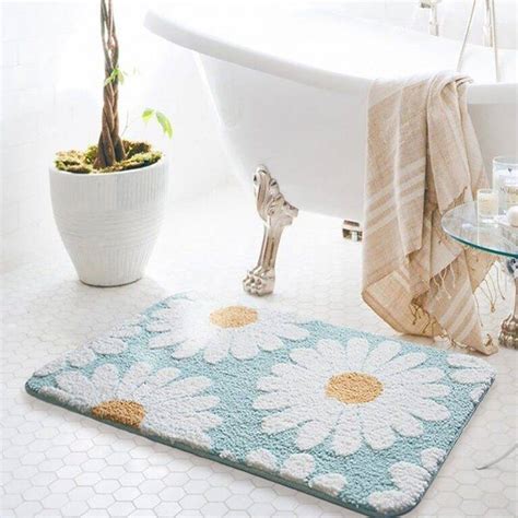 Chic Daisy Fluffy Non-slip Large Bath Mat 50 x 80cm - Feel Good Decor