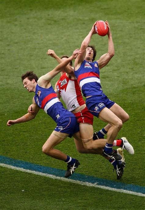 The moments: Highlights of the 2016 Grand Final - AFL.com.au