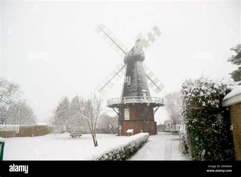 The windmill at Meopham in snow Stock Photo - Alamy