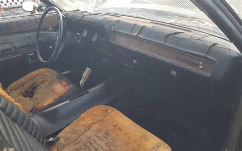 1972 Plymouth Road Runner GTX Interior | Barn Finds