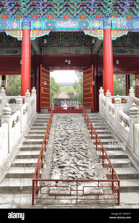 Entrance to ancient Confucian temple at Beijing, China Stock Photo - Alamy