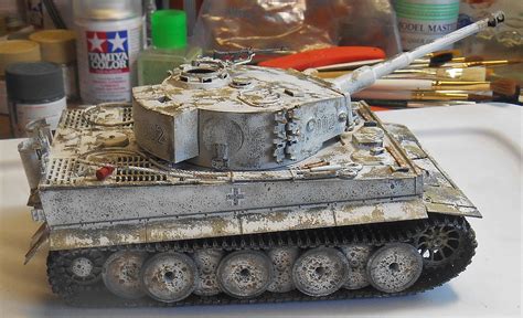 German Tiger I Mid Production Tank -- Plastic Model Military Vehicle Kit -- 1/35 Scale -- #35194 ...