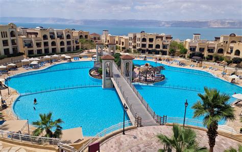 The best hotel of Jordan: The Crowne Plaza Dead Sea Resort - Anne ...