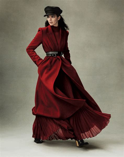 35 Red Dresses for a Showstopping Holiday Look | Vogue