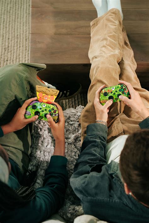 Microsoft announces pizza-scented TMNT Xbox controllers | KitGuru