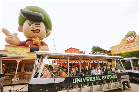 How the Universal Studios tram tour defined the modern theme park ...