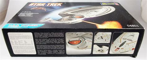 Star Trek Voyager - Revell - U.S.S. Voyager model-kit