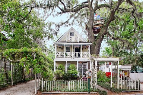 Southern Gothic Architecture