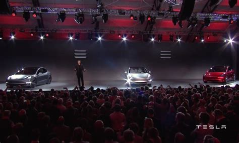 Elon Musk-Tesla Model 3 – PerformanceDrive