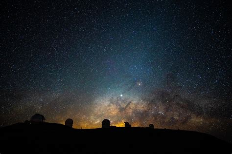 the night sky over Mauna Kea, Hi : r/SkyPorn