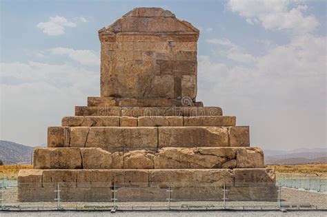 Tomb of Cyrus the Great in Pasargadae, Ir Stock Photo - Image of ...