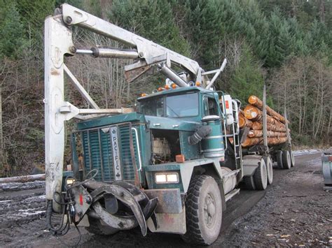 PACIFIC P510S SELF LOADER LOG TRUCK 1980 | Photo by FORESTEC… | Flickr