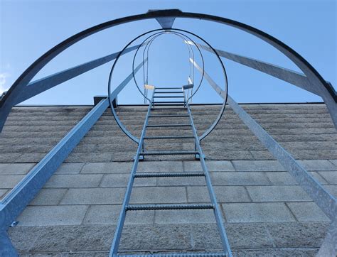 Fixed access ladders | Canada | Liftsafe Fall Protection