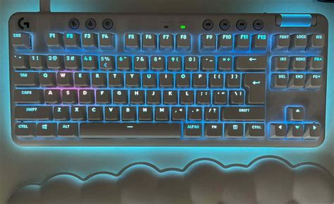 Logitech G715 keyboard review - form over content