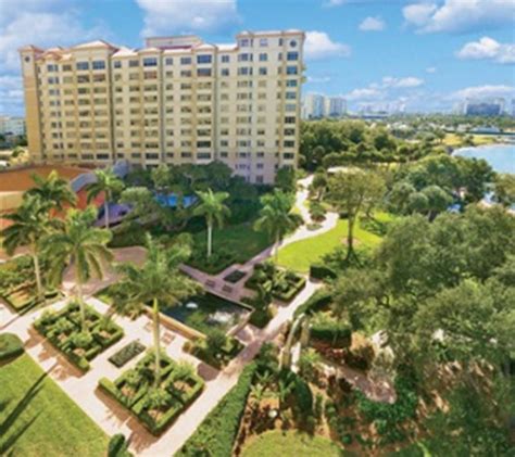 10 FAQs About Sarasota Bay Club