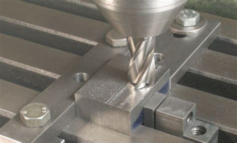 CNC Fixture Types: How to Choose the Right Workholding? - WayKen