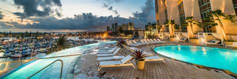 12 of the Best Hotels in Waikiki for Families - The Family Vacation Guide