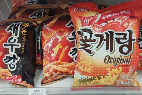 27 Best Korean Snacks Online & in Korea (by Category)