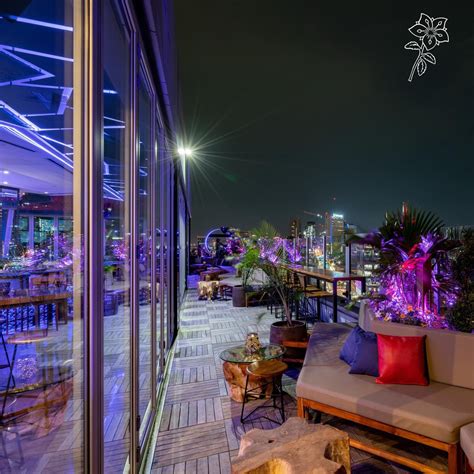 Patio at Mandrake Rooftop - Bar / Club in in Columbus, OH | The Vendry