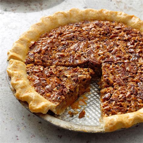 Caramel Pecan Pie Recipe | Taste of Home