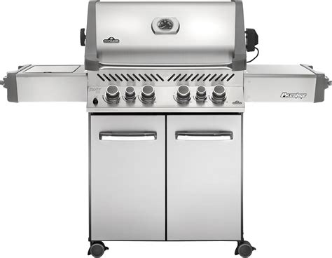 12 Best Natural Gas Grills (2023 Reviews & Buying Tips)