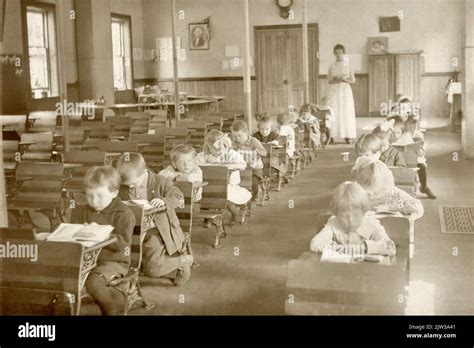 One-Room Schoolhouse interior about 1900, Classroom Interior, One Room School, Vintage One Room ...