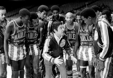 Harlem Globetrotters (1926- ) •