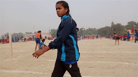 Kho kho match girls #girlskhokho match uttar Pradesh - YouTube