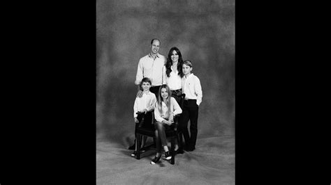 Prince William and Kate Middleton release 2023 Christmas card photo ...