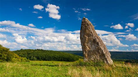 What Is an Ebenezer Stone? - Guideposts