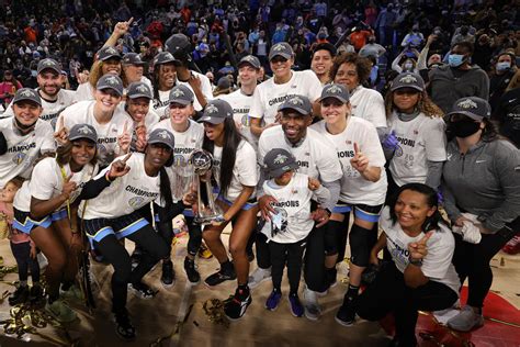 WNBA: Sky's James Wade rises from intern to four-time champ