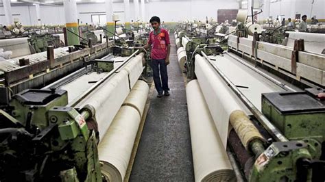 TEXTILE INDUSTRY IN INDIA