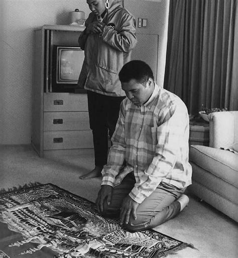 Mohamed Ali, Islamic Quotes Quran, Quran Quotes, Ali Quotes, Book Quotes, Ali Islam, Muslim ...