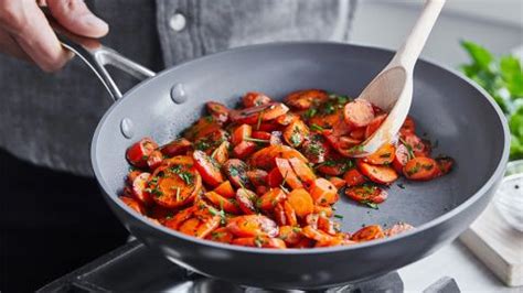 How to clean nonstick pans the safe and easy way | CNN Underscored