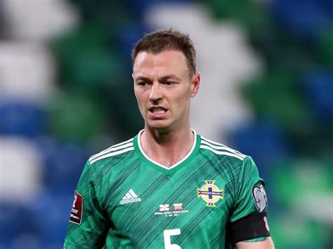 Jonny Evans insists Northern Ireland players still back Ian Baraclough ...